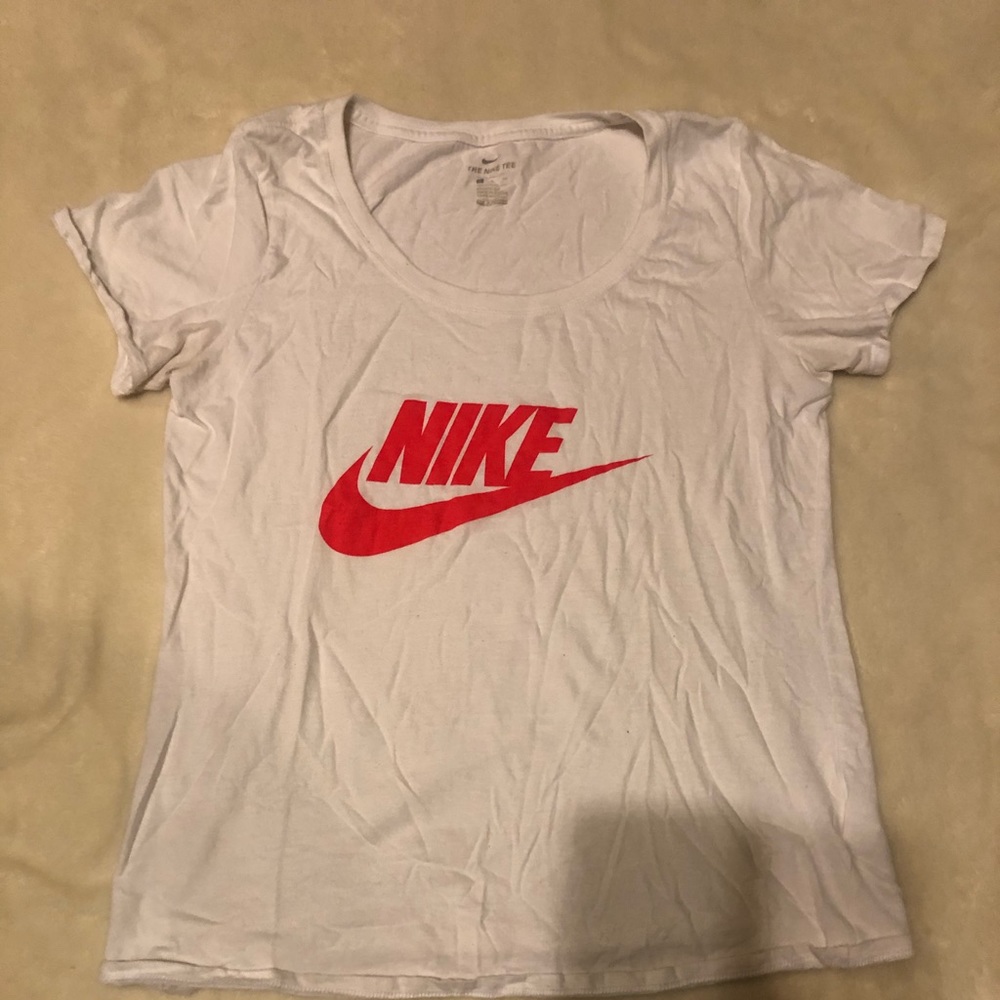 Nike tee